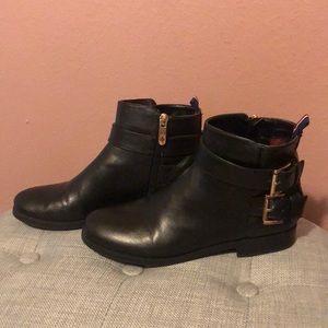 Tommy Hilfiger black ankle boot size 5 1/2